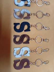 Llaveros de Cuero Vacuno con Iniciales, Juego de Letras del Alfabeto de la A a la Z, Colgante para Bolsa o Coche con Letra de Piel Sintética, Accesorios de Ropa Personalizados - Product Image 2
