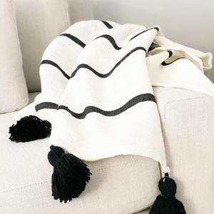 Manta Marroquí Hecha a Mano, Auténtica, Artesanal, Diseño Tribal, Suave, Tejida, Decoración para el Hogar, Regalo - Product Image 1