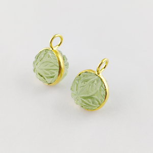 จี้อเมทิสต์สีเขียวลูกปัดอะเมทิสต์สีเขียวธรรมชาติสีเขียวขนาด12มม. ทรงกลมสลักรูปดอกไม้สีทองจี้เงินสเตอร์ลิงทำด้วยมือ - Product Image 2