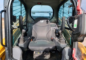 รถตักตีนตะขาบขนาดเล็ก Caterpillar 299D3 ปี 2023 มือสอง - Product Image 3