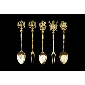 Look accrocheur plaqué or de haute qualité en métal de qualité supérieure fabriqué ensemble de couverts de créateur fantaisie unique pour la table à manger de mariage - Product Image 1