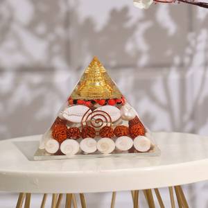 Offre Spéciale haute qualité naturel Gomti Chakra & Rudraksha Orgone pyramide méditation décoration Soha Agate pierre précieuse pour la décoration intérieure - Product Image 1