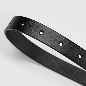 Vente en gros de ceinture en cuir PU pour hommes de style vintage avec logo personnalisé boucle ardillon motif en relief peau de vache matériel boîte-cadeau incluse - Product Image 5