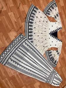 Dernier ensemble indien brodé Sharara Gharara Kurti, tissu Georgette, magnifique ensemble 2 pièces de vêtements ethniques de créateur pakistanais - Product Image 6