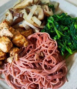 Vermicelles de riz brun vietnamien de qualité supérieure, faible en calories, sans gluten, sain, parfait pour les soupes, les salades, les sautés - Product Image 4