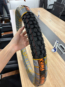 Pneus de moto standard KUMA K529 fabriqués au Vietnam, tailles 2.75-17 et 3.50-18 pour la route, avec options chambre à air et tubeless - Product Image 6