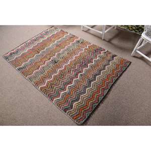 Alfombra Vintage de 3.8x5.3 pies, Alfombra Turca, Alfombra Oriental de Lana Roja y Azul - Product Image 4