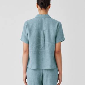 ชุดเซ็ต 2 ชิ้น เสื้อผ้าฝ้ายน้ำหนักเบา สไตล์ลำลอง เป็นมิตรกับสิ่งแวดล้อม สำหรับผู้หญิง ลายเรียบ ตกแต่งกระดุม เสื้อแขนสั้น กางเกงขายาวทรงกว้าง เหมาะสำหรับฤดูร้อน - Product Image 3