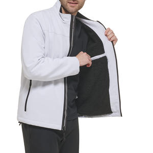 Chaqueta Clásica de Diseño Cómodo para Exteriores, Cortavientos, Transpirable, Acolchada, de Softshell para Hombre - Product Image 3