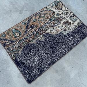 Alfombra Turca de 1.7x2.6 pies, Alfombra Vintage, Alfombra de Lana con Diseño Floral Azul - Product Image 4