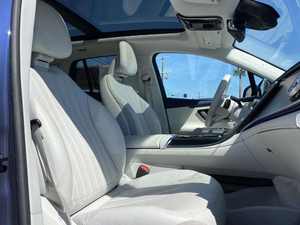 OFFRE 2025 – Berline électrique de luxe EQE 500 performante avec double moteur, transmission intégrale, batterie longue autonomie et intérieur haut de gamme pour un confort optimal - Product Image 4