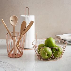 Estante de almacenamiento antideslizante de mesa decorativa para cocina casera, cesta de utensilios de Metal personalizada de calidad, chapado en oro rosa - Product Image 1