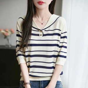 เสื้อยืดคอวีแขนสั้นสำหรับผู้หญิงใส่ปกติสีทึบลำลองผ้าดอปบี้ระบายอากาศได้ดีเสื้อทีเชิ้ตผ้าฝ้าย - Product Image 4