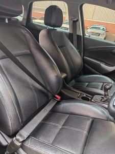 Offre exceptionnelle : Opel Astra Berline d'occasion 1. 6 T U R B O    C O S M O   -  PRÊT À EXPÉDIER - Product Image 3