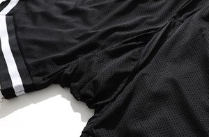 Vente en gros, ensemble short de course et basket-ball pour hommes, design en maille, respirant, options de taille pour les sports d'été - Product Image 4