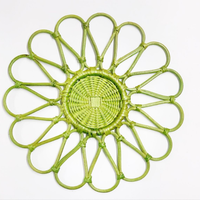 Sets de table en rotin tissés à la main en gros, durables et écologiques, pour les espaces de restauration rustiques, sets de table bohèmes tissés colorés