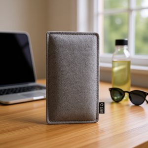 Kit de voyage durable Kalermix Pochette en feutre RPET pour gadgets éco-responsables - Product Image 3