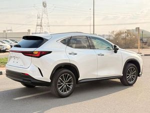 เล็กซัส NX 250 พรีเมียม เกียร์อัตโนมัติ SUV/ครอสโอเวอร์ สภาพใหม่/มือสอง กำลังม้า 199 แรงม้า - Product Image 4