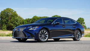 Usado, LS 500h Coupé Híbrido 2018-2026, Automático, Interior de Cuero, Faros LED, Neumáticos R19, 5 Asientos, Equipamiento Completo, En Venta - Product Image 4