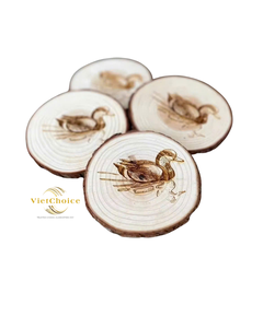 Sous-verres en bois classiques de haute qualité avec des motifs géométriques accrocheurs, biodégradables et écologiques pour la décoration de fête - Product Image 1
