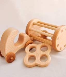 Mordedor de madera natural para bebés, fábrica de trabajo hecho a mano de gran calidad, venta al por mayor - Product Image 1