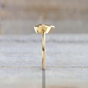 Bague solitaire en or jaune 14 carats de luxe, diamant de laboratoire taille poire de 1,11 carat, pour un cadeau de mariage ou d'anniversaire pour les petites amies - Product Image 5