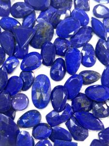 Lapis Lazuli naturel afghan pierres précieuses à facettes 8mm bleu ovale et coupe poire de l'Inde - Product Image 3