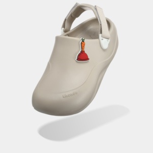 Suke Beige EVA Clogs ที่มี7สีออกแบบกระต่ายกันน้ำปิดนิ้วเท้าทุกฤดูกาลบริการ OEM - Product Image 3