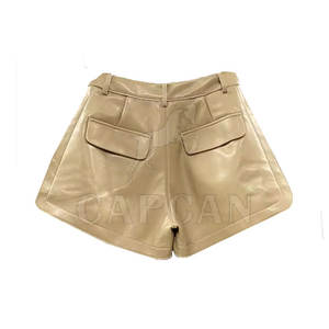 Shorts en cuir pour femmes, taille mi-haute, coupe skinny, avec ceinture et poches cargo, motif personnalisable, imperméable et écologique - Product Image 2