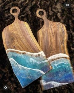 Nouveauté Planche à Charcuterie en Bois d'Acacia et Résine Époxy avec Plateaux Durable et Facile à Nettoyer Passe au Lave-Vaisselle Planche à Découper - Product Image 4