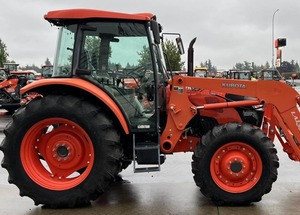 Tractor con cargador Kubota M9960HDC12-para agricultura y trabajos pesados - Product Image 2