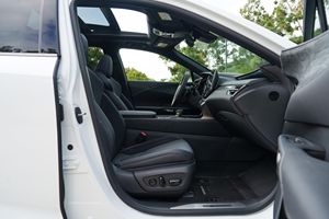 Lexus RX 500h F Sport Performance 2023, Bajo Kilometraje, Caja de Cambios Automática, Volante a la Izquierda, Neumáticos R20, Estado Impecable - Product Image 2