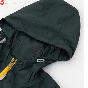 Veste coupe-vent en toile de haute qualité, design personnalisé, vente en gros, nouvelle mode, imperméable, respirante, écologique, à capuche, pour hommes - Product Image 6
