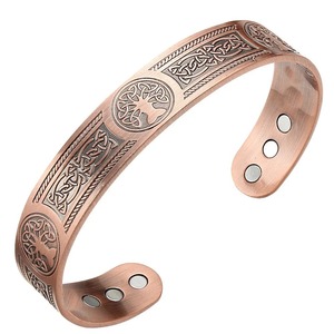 El último diseño de Pulseras de cobre de moda con bandas de imanes que lo usan tiene beneficios para la salud pulseras de cobre de terapia magnética - Product Image 1