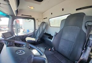 Camión Volquete Mercedes Arocs 3240 8X4 2015 - Product Image 5