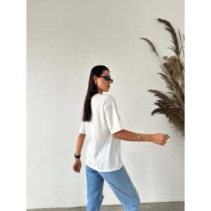 T-shirt 100% coton imprimé avec détails perlés, tissu jersey respirant - Product Image 2