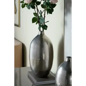 Jarrón de Metal Hecho a Mano de Diseño de Alta Gama, Jarrón de Metal Hecho a Mano, Arte Moderno y Elegante, Decoración del Hogar y Decoración de Bodas, Jarrón de Flores de Metal - Product Image 1