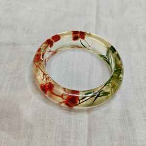 กำไลข้อมือเรซิ่นแฟชั่นสีสันสดใส สไตล์วินเทจ งานฝีมือขัดเงาอย่างดี คุณภาพเยี่ยม ผลิตตามสั่ง สำหรับผู้หญิง จากประเทศอินเดีย - Product Image 2