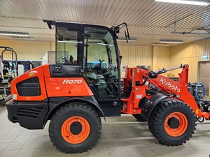 รถตักล้อยางดีเซล Kubota WL34 ปี 2024 รถตักขนาดเล็ก พร้อมกระบอกไฮดรอลิก Eaton แบริ่ง ปั๊ม มอเตอร์ รับประกัน 1 ปี บริการที่บ้าน - Product Image 3