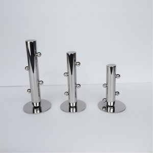 Bougeoir en chrome minimaliste nordique |   Bougeoir en métal au design créatif et pointu, décoration artistique de luxe pour hall d'hôtel, ensemble de supports de pilier - Product Image 1