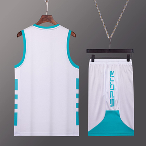 Maillot de basket-ball personnalisé OEM double face à séchage rapide respirant nouveau design de sublimation vêtements pour hommes avec logo et ensemble de chiffres - Product Image 3
