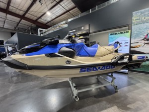 Jet ski Sea-Doo 1400 cm³ 4 cylindres 4 temps 2 places en fibre de verre 300 CV+ bleu beige noir - Product Image 4