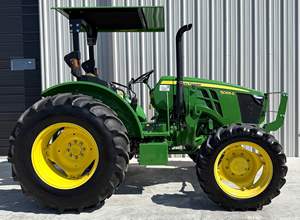 À vendre 2022 Tracteur utilitaire Johnn Deere 5065E, 4x4, 65 HP Diesel Engine, 1 Rear Remote, 540 PTO, 3 Point Hitch, new - Product Image 4