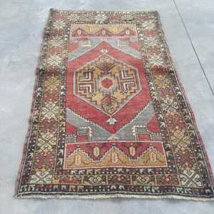 Vintage Turkish Rug 3.37x5.3 ft, <b>Red</b> Accent Polka dot <b>Wool</b> Rug - Product Image 1