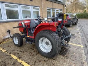 Massey Ferguson 1740 Agricultural Tractor 85 Horsepower Diesel Engine Farm Equipment with Strong Hydraulic System - Product Image 6