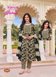 Maruti Fashion MF760 – Magnifique robe indienne/pakistanaise brodée en rayonne, entièrement cousue, avec découpes latérales, pour mariage ou tenue traditionnelle - Product Image 5