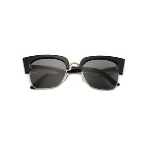Lunettes de soleil polarisées pour femmes inspirées des créateurs P3046 - Vente en gros - Product Image 2