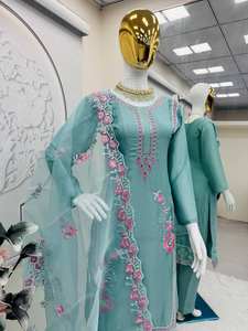 Conjunto de Kurta de Georgette Transpirable de Seda Chinon Pesada Bordada en Verde Azulado Premium Unity Luxure con Dupatta de Organza - Traje Étnico Casual - Product Image 5