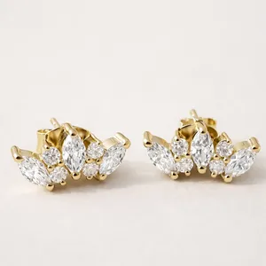 ต่างหูเพชรทรงมาร์คีส์สามเหลี่ยม - Product Image 5