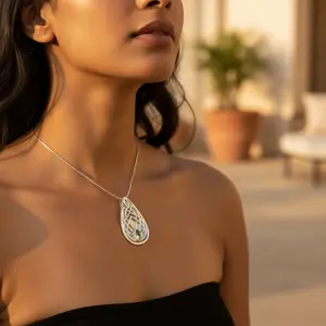 Colgante Religioso Celta de Plata 925 para Mujer con Piedra Preciosa Verde, Chapado en Oro Rosa y Rodio, Diseño de Números - Product Image 2